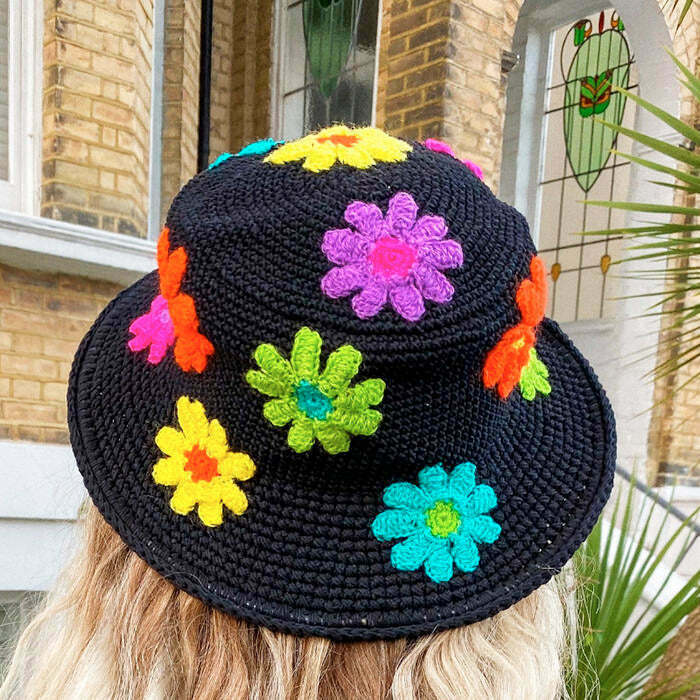 Aesthetic Flower Crochet Bucket Hat - Y2K Disco Cowgirl Style with Trendy Crochet Design