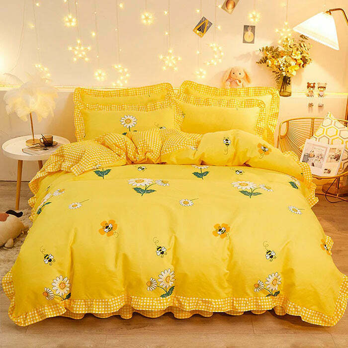 Charming Honey Bee Aesthetic Bedding Set with Star Design - Cozy Bee Bed Sheets & Comforter