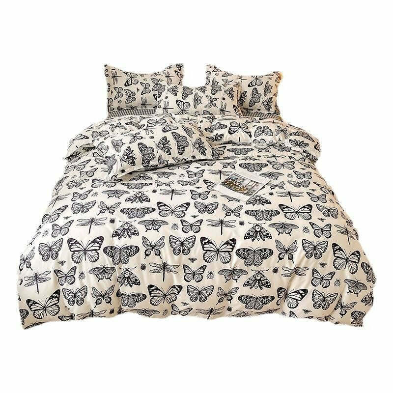 Chic Butterfly Aesthetic Bedding Set - Vibrant Butterfly Design for Trendy Bedroom Decor