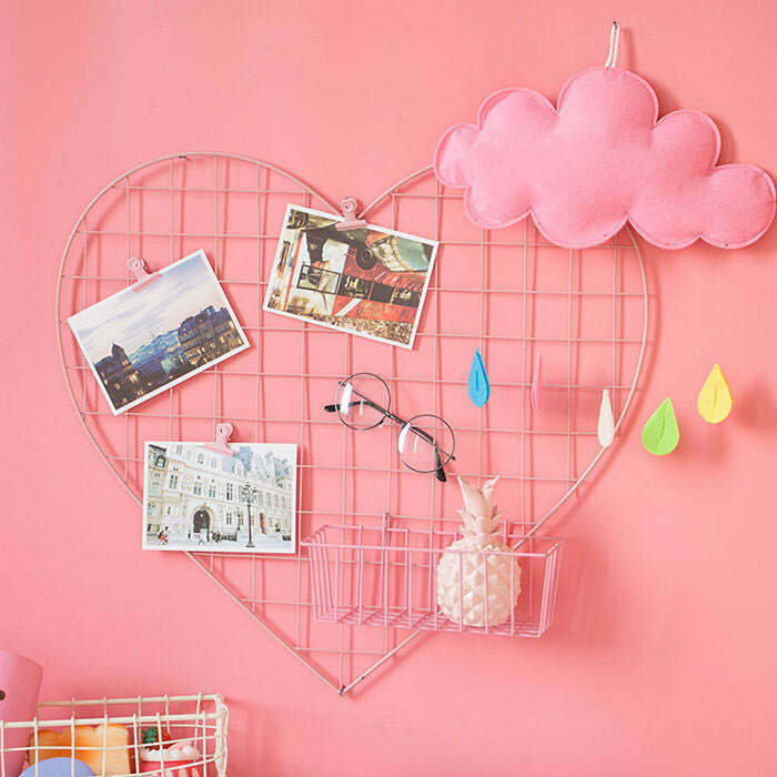 Chic Heart-Shaped Grid Wall Organizer for Y2K Aesthetic Decor and Stylish Storage Solutions