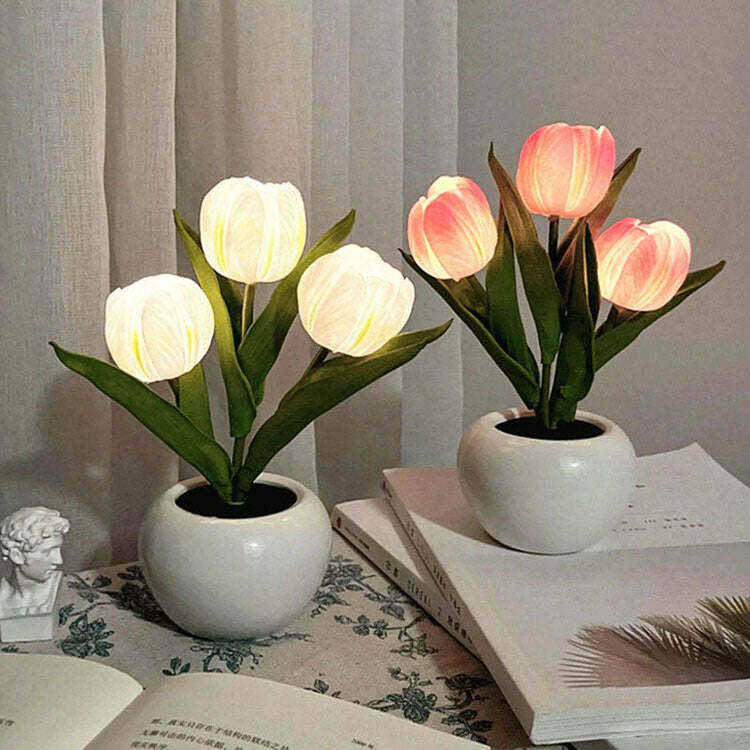 Chic LED Tulip Table Lamp - Stylish Lighting for Y2K-Inspired Home Decor