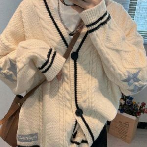 Chic Preppy Aesthetic Star Cardigan - Cozy Brown Knit for Effortless Old Money Style