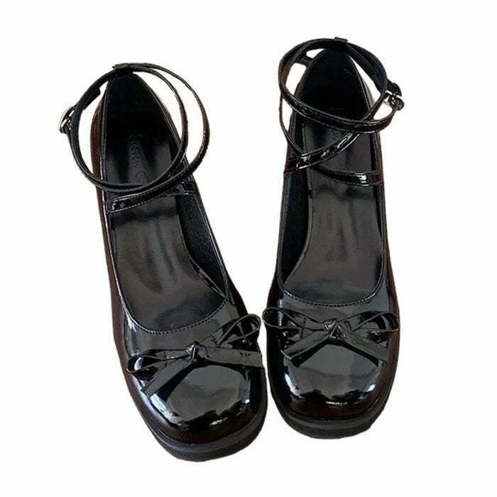 Chic Vintage Lacquered Mary Janes with Tabi Design for Trendy Y2K Fashion Lovers