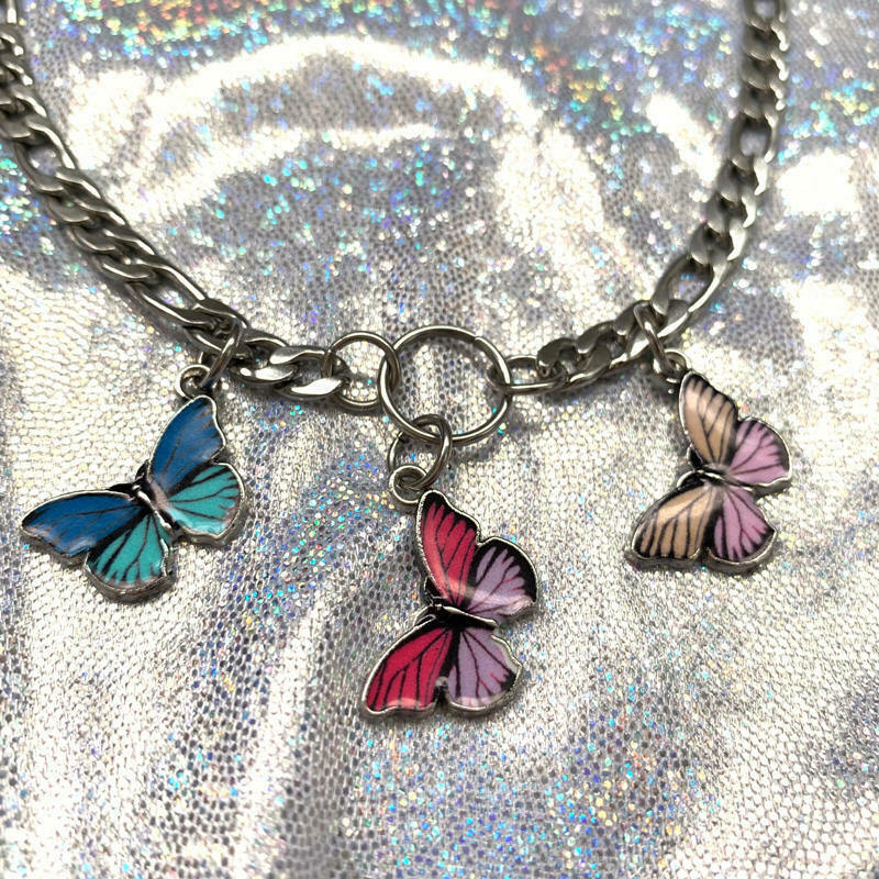 Chic Y2K Papillon Butterfly Skull Necklace with Bow Choker and Pearl Ribbon Accents