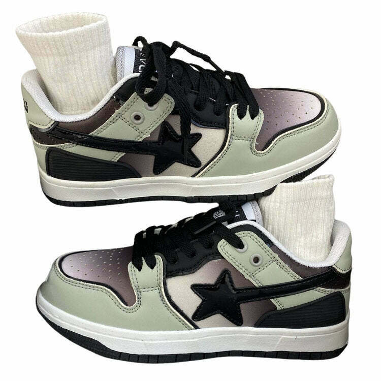 Gradient Grey Shooting Star Sneakers - Trendy Heart Design for Y2K Style Enthusiasts