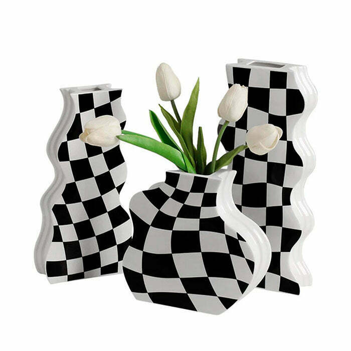 Pastel Checkered Wavy Vase - Trendy Y2K Style Acrylic Decor for Modern Home Aesthetics