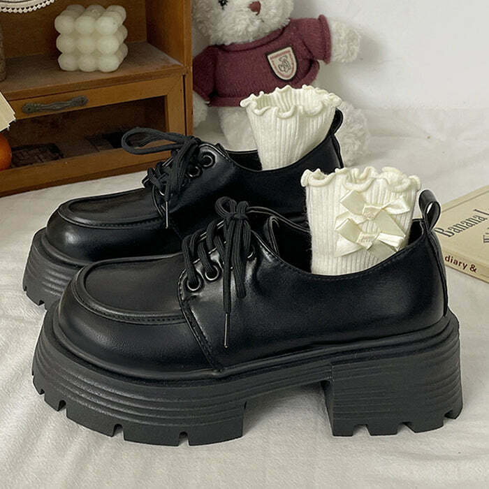 Trendy Black and White Platform Oxford Boots with Split Toe Design for Y2K Fashion Lovers