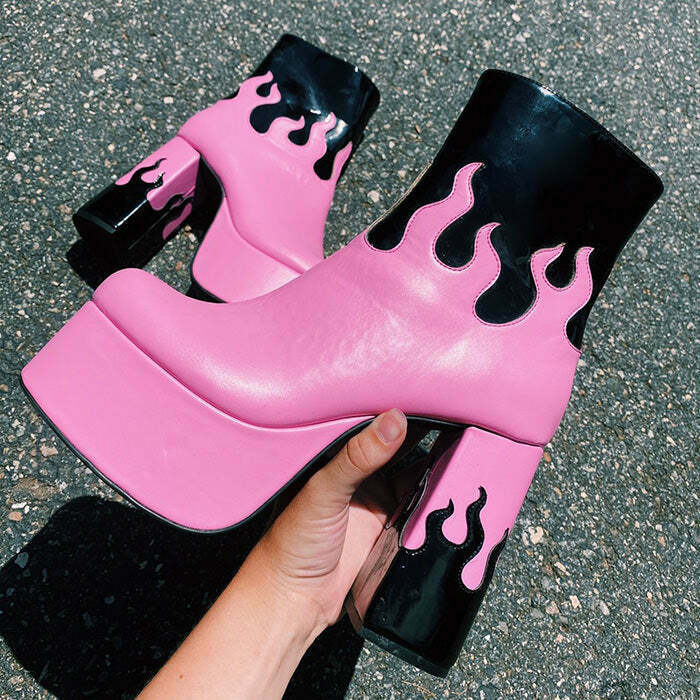 Trendy Bubblegum Pink Split Toe Boots for Y2K Fashion Lovers - Stylish & Chic Footwear