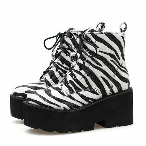 Trendy Call of the Wild Black and White Platform Boots with Tabi Split Toe Design