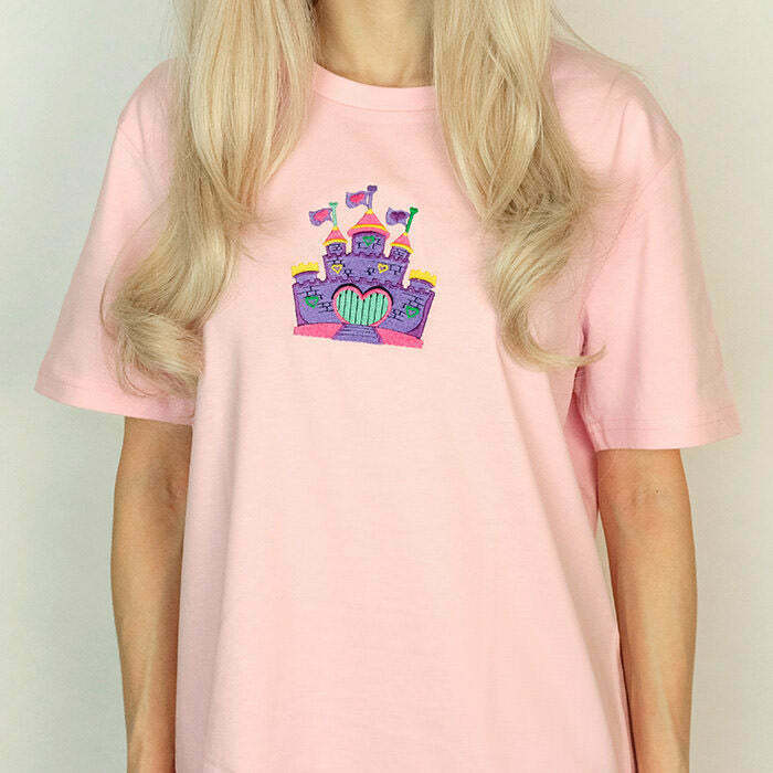 Trendy Castle T-Shirt in Soft 95% Cotton & 5% Spandex - Perfect for Y2K Style Outfits