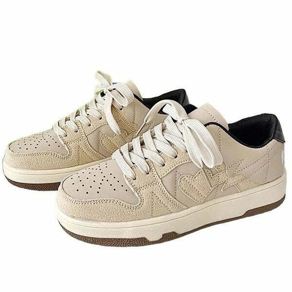 Trendy Clean Girl Aesthetic Sneakers for Downtown Style - Chic Heart Design & Comfort