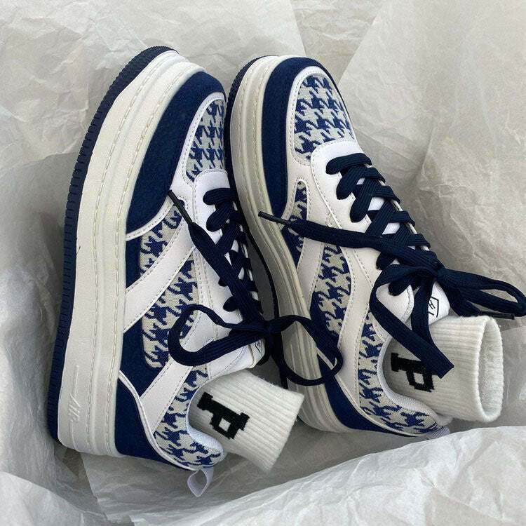 Trendy Dogtooth Check Aesthetic Sneakers in Blue and Pink with Heart Design Accents