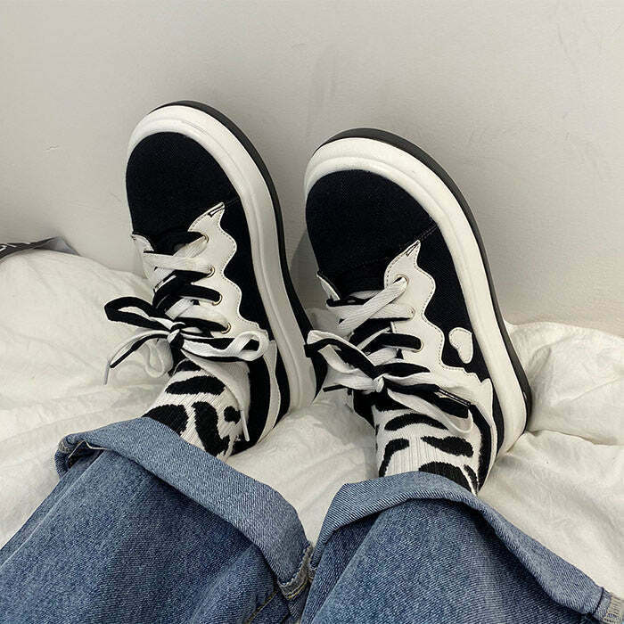 Trendy Emo Aesthetic Platform Sneakers with Heart Design - Stylish Emo Fashion Footwear