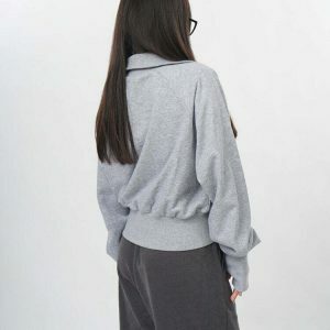 Trendy Grey Zip Up Sweatshirt with Front Pockets - Stylish Cropped Hoodie for Streetwear