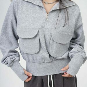 Trendy Grey Zip Up Sweatshirt with Front Pockets - Stylish Cropped Hoodie for Streetwear