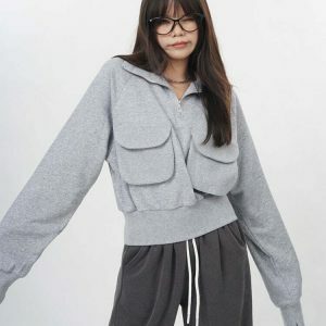 Trendy Grey Zip Up Sweatshirt with Front Pockets - Stylish Cropped Hoodie for Streetwear