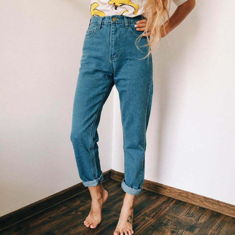 Trendy High Waisted Mom Jeans with Star Patch Detail - Y2K Inspired Baggy Denim Style