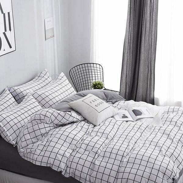 Trendy Japan Y2K Style Grid Bedding Set with Heart Design - Cozy Grunge Aesthetic