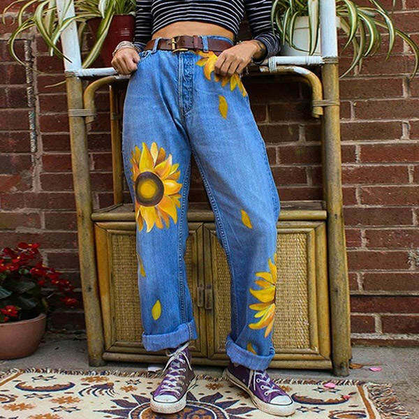 Trendy Sunflowers Mom Jeans with Star Patch Design - Y2K Inspired Baggy Style