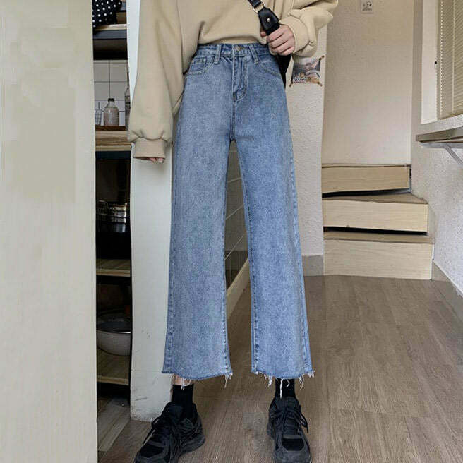 Trendy Too Annoyed High Waist Jeans with Star Patch and Ripped Details for Y2K Style