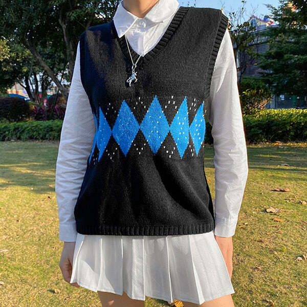 Trendy Y2K Argyle Sweater Vest in Cream - Stylish Cropped Design for Unique Fashionistas