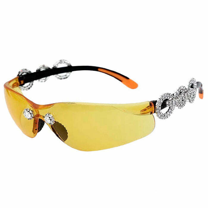 Trendy Y2K Rhinestone Sunglasses for a Glamorous Retro Look - Stylish UV Protection