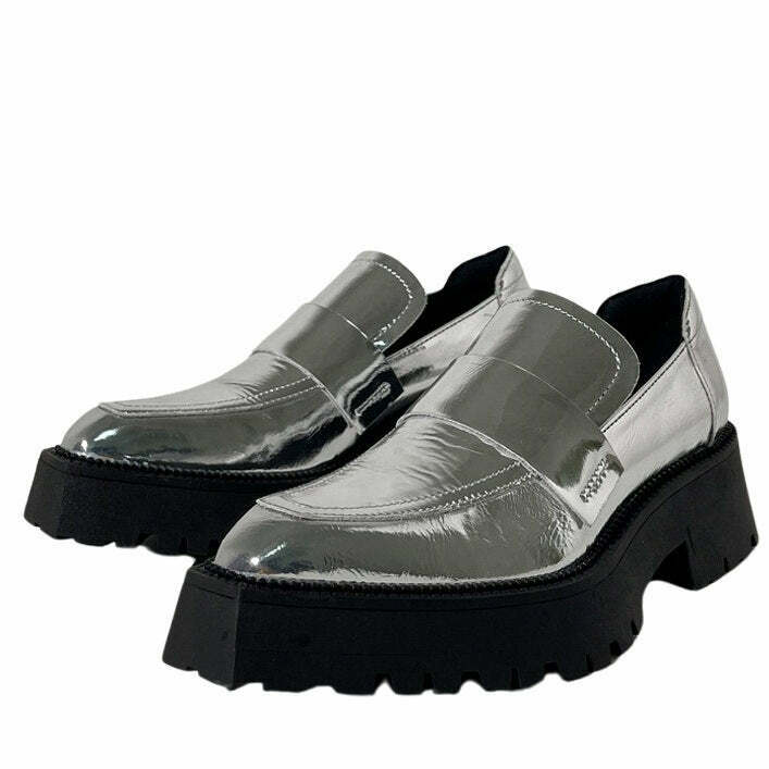 Trendy Y2K Split Toe Loafers for Men - Stylish Cyber Fashion Footwear for Personal Growth