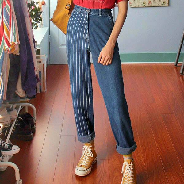 Y2K-Inspired Wide Leg Jeans with Vintage Charm and Trendy Brown Wash for Effortless Style